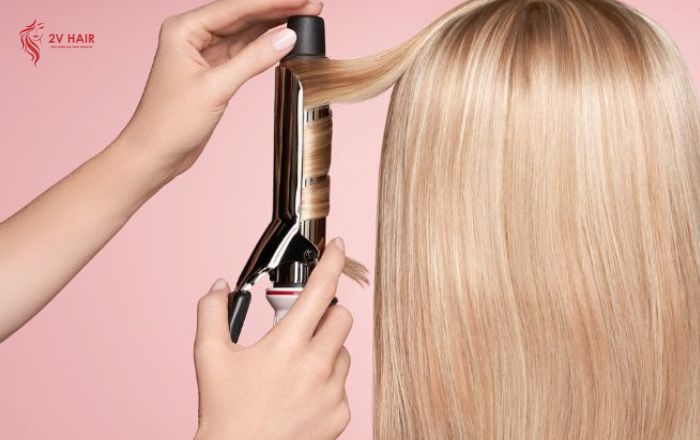 Curling the hair can refresh your look